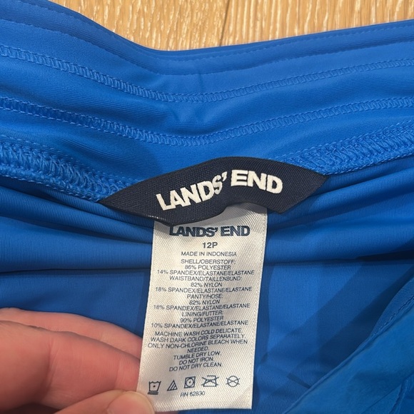 Lands' End 9" Swim Shorts - Picture 3 of 5
